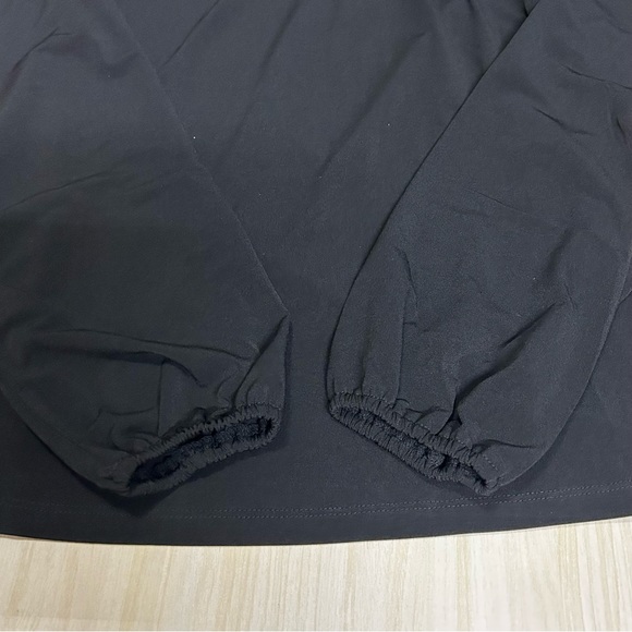 Michael Kors Black Stretch Top Logo Ring At Neckline Long Sleeve NWT Size M - Picture 5 of 12